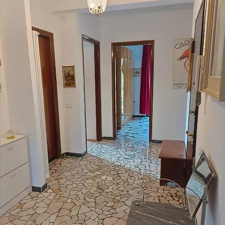 Doppi Bagni Sei Posti Letto 아파트 비베로네